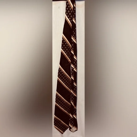Vintage Christian Dior Monsieur tie In Classic Brown & Burgundy Diagonal Stripe - Picture 3 of 5